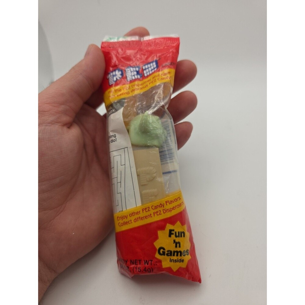 Pez Vintage Yoda Star Wars Unopened Red Packaging, Feet